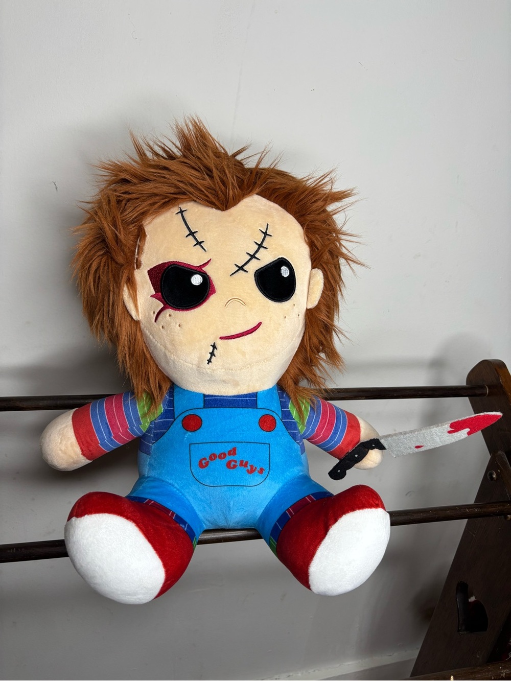 Child’s Play Chucky 16" Plush Doll Stuffed Kidrobot HugMe Vibrating Shakes NECA